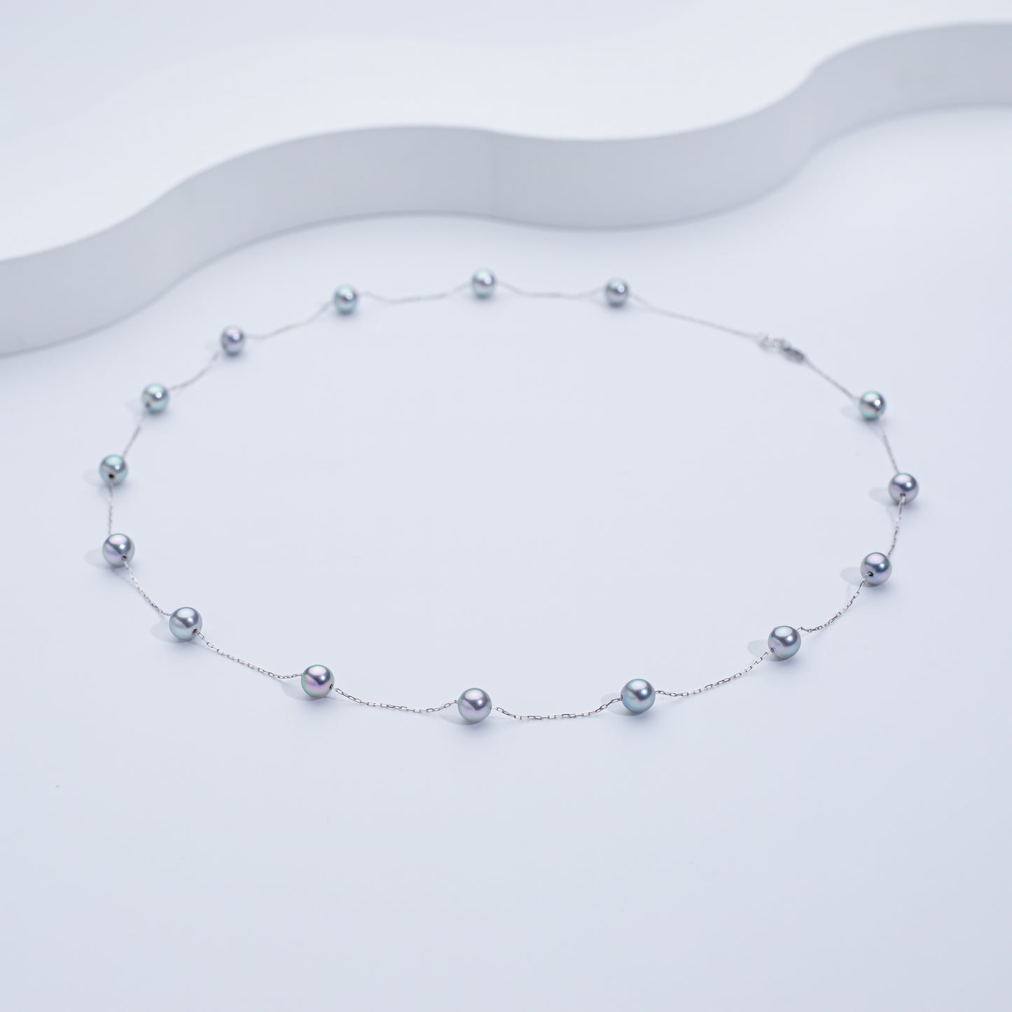 18K Solid Gold Akoya Sea Pearl Floating Necklace